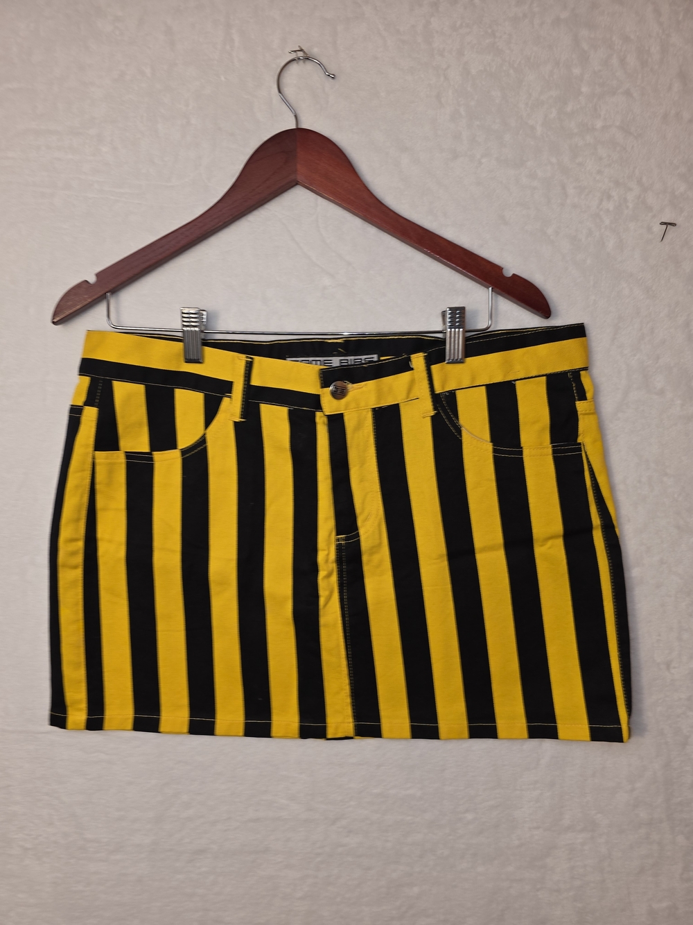 Striped Yellow & Black Mini Skirt – Women's Fashion